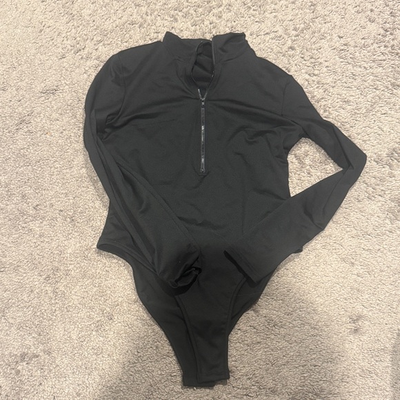 Tops - Black Long Sleeve Bodysuit